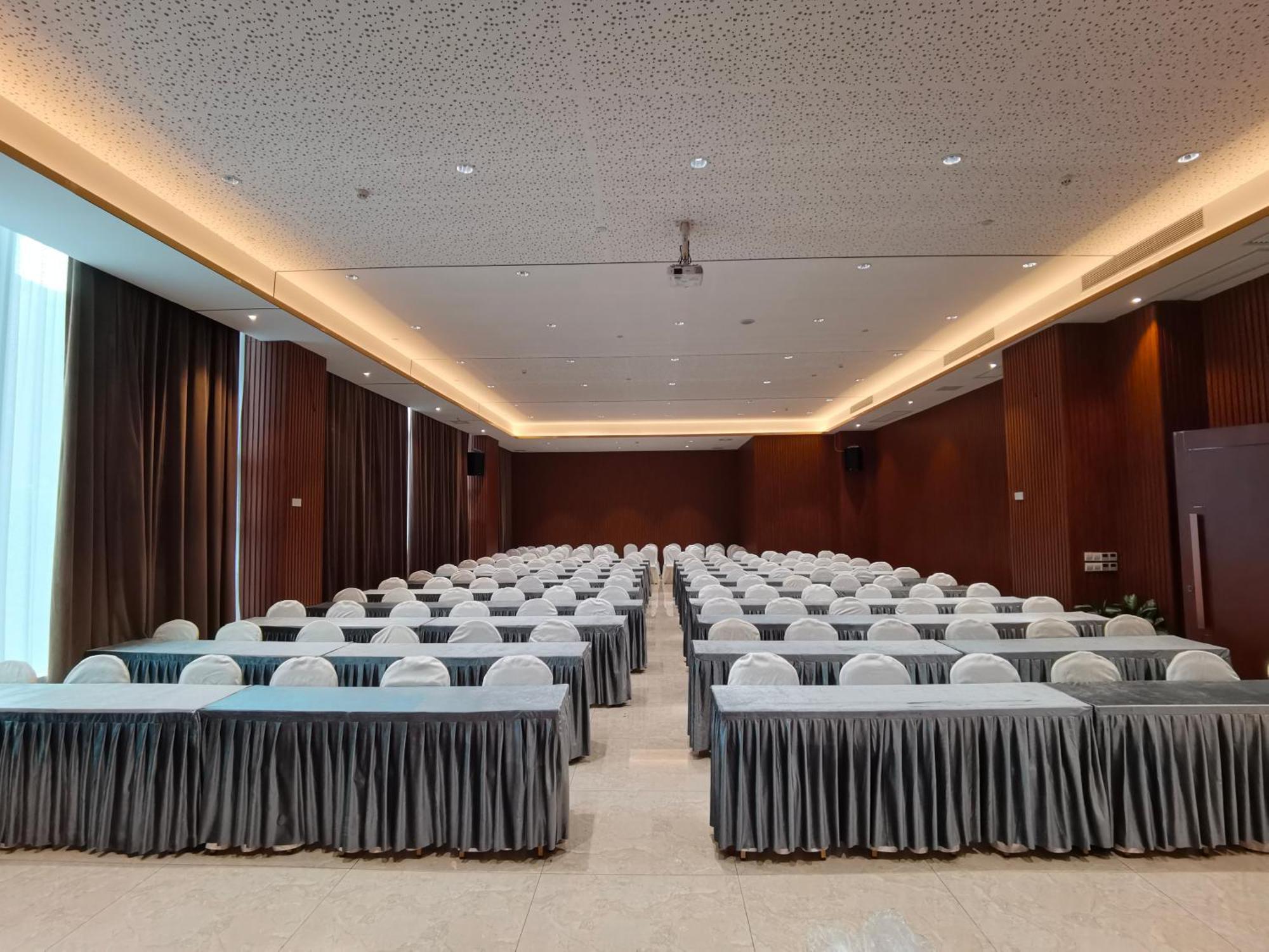 Phoenix Hill Hotel Dongguan - Golf Course Shop Luaran gambar