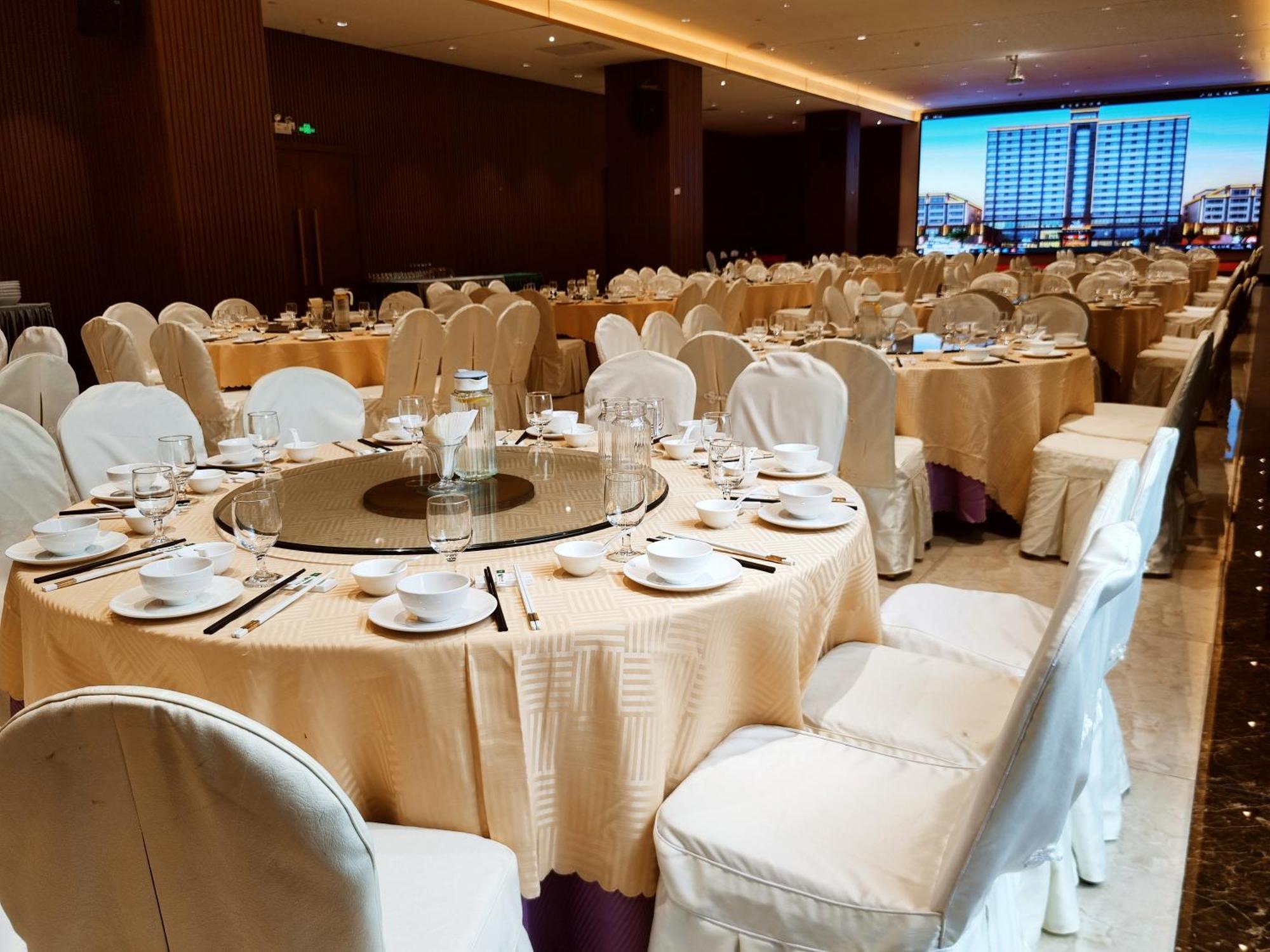 Phoenix Hill Hotel Dongguan - Golf Course Shop Luaran gambar